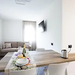 Borgo Verticale Luxury *