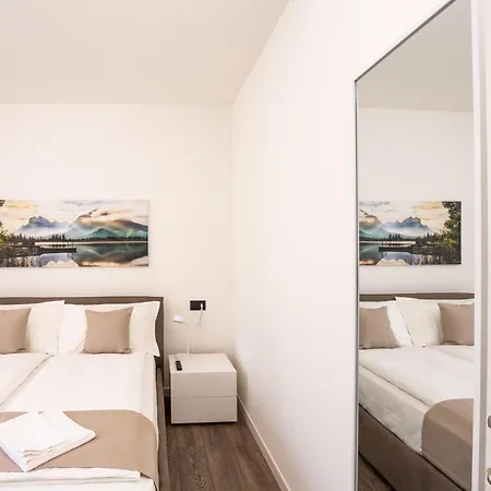 Borgo Verticale Luxury * פלטרה