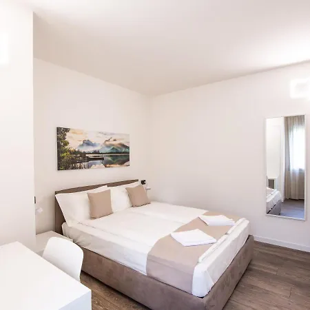 Borgo Verticale Luxury דירה